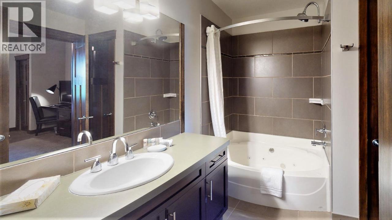 Photo 32 of 700 Bighorn Boulevard Unit 715 D, Radium Hot Springs BC