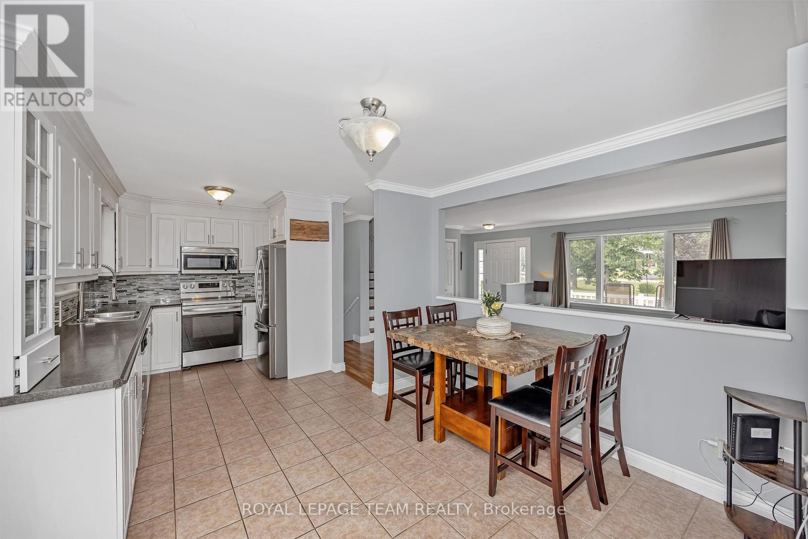 Photo 11 of 772 Kitley Line 3 Road, Elizabethtownkitley ON