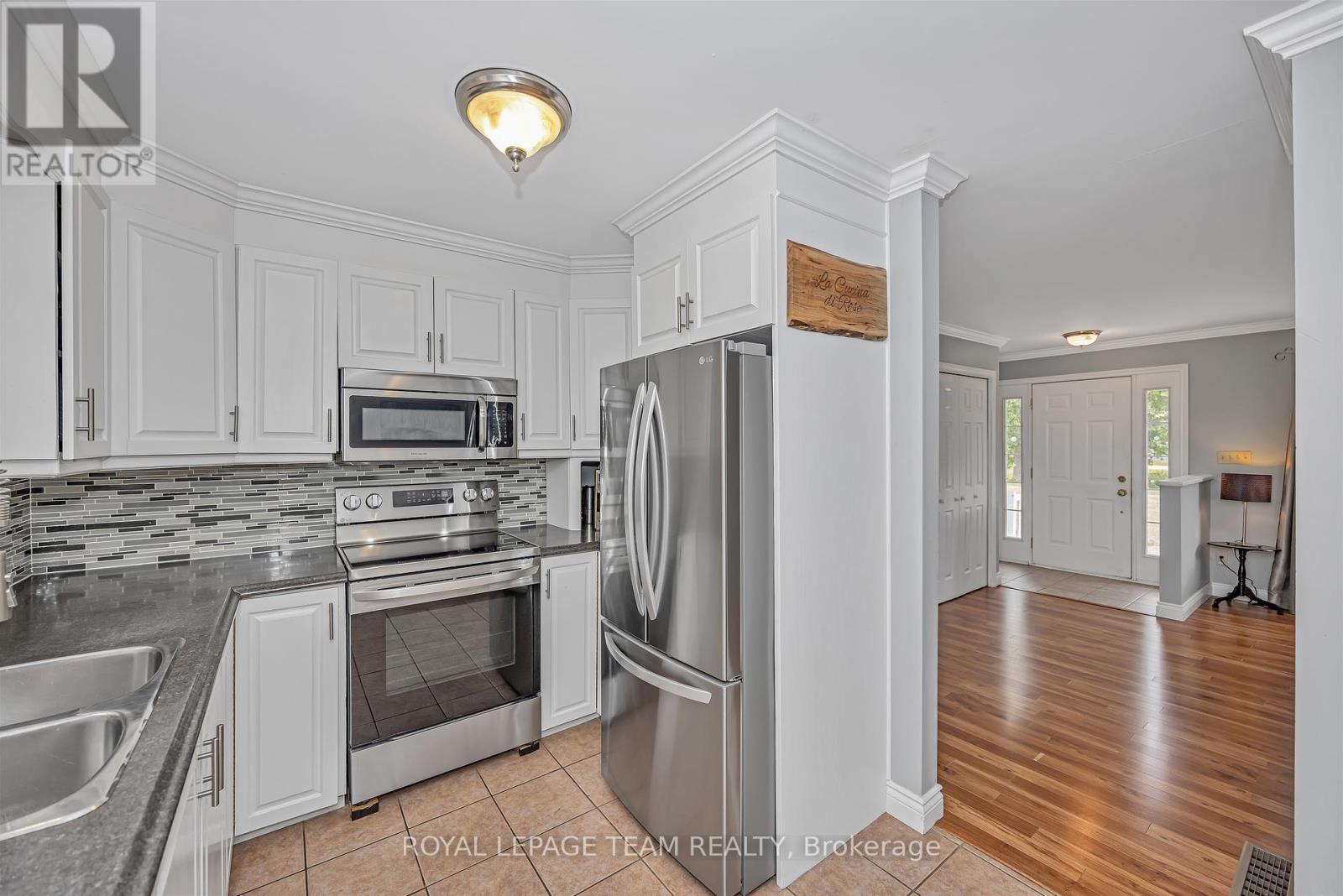 Photo 12 of 772 Kitley Line 3 Road, Elizabethtownkitley ON