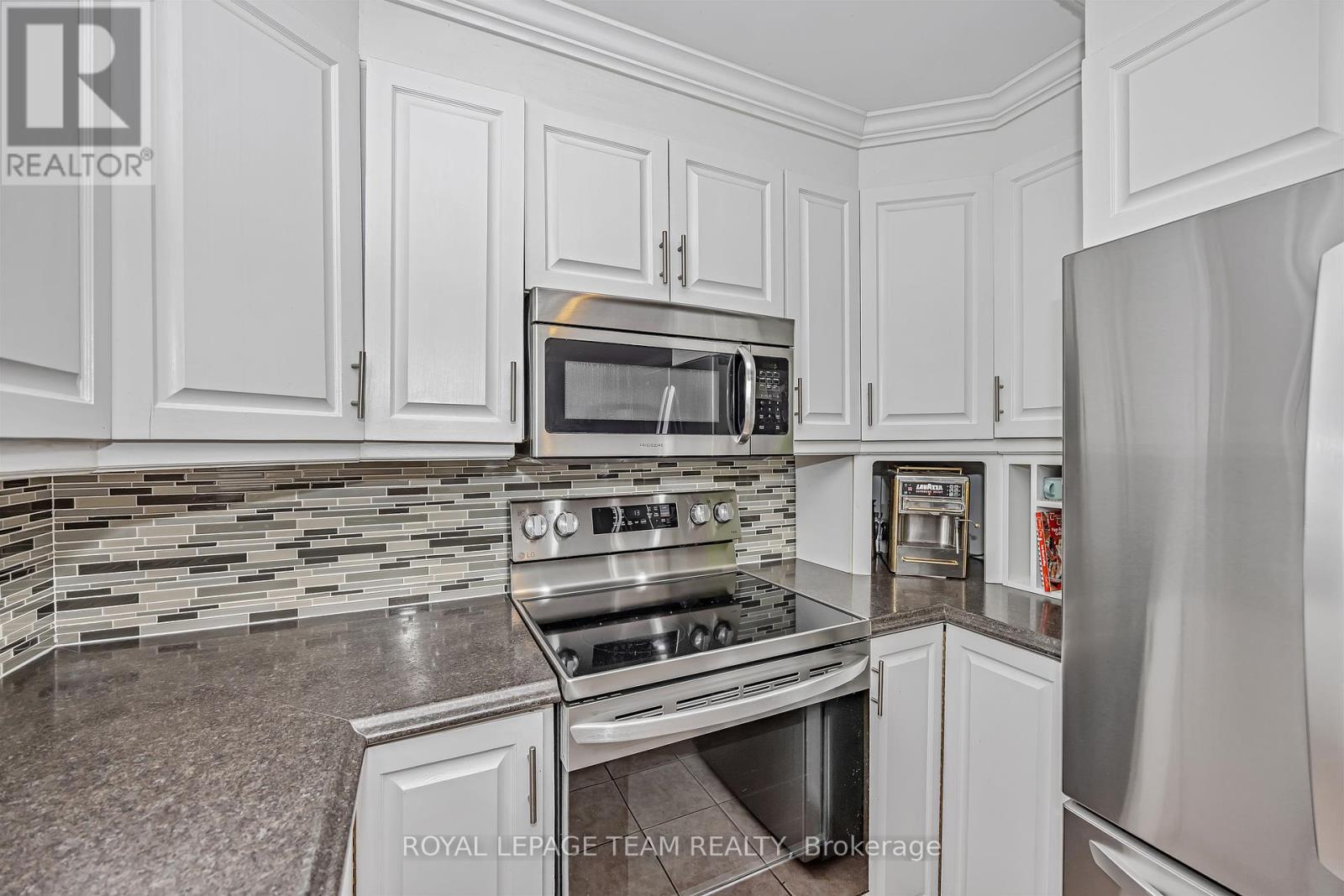 Photo 13 of 772 Kitley Line 3 Road, Elizabethtownkitley ON