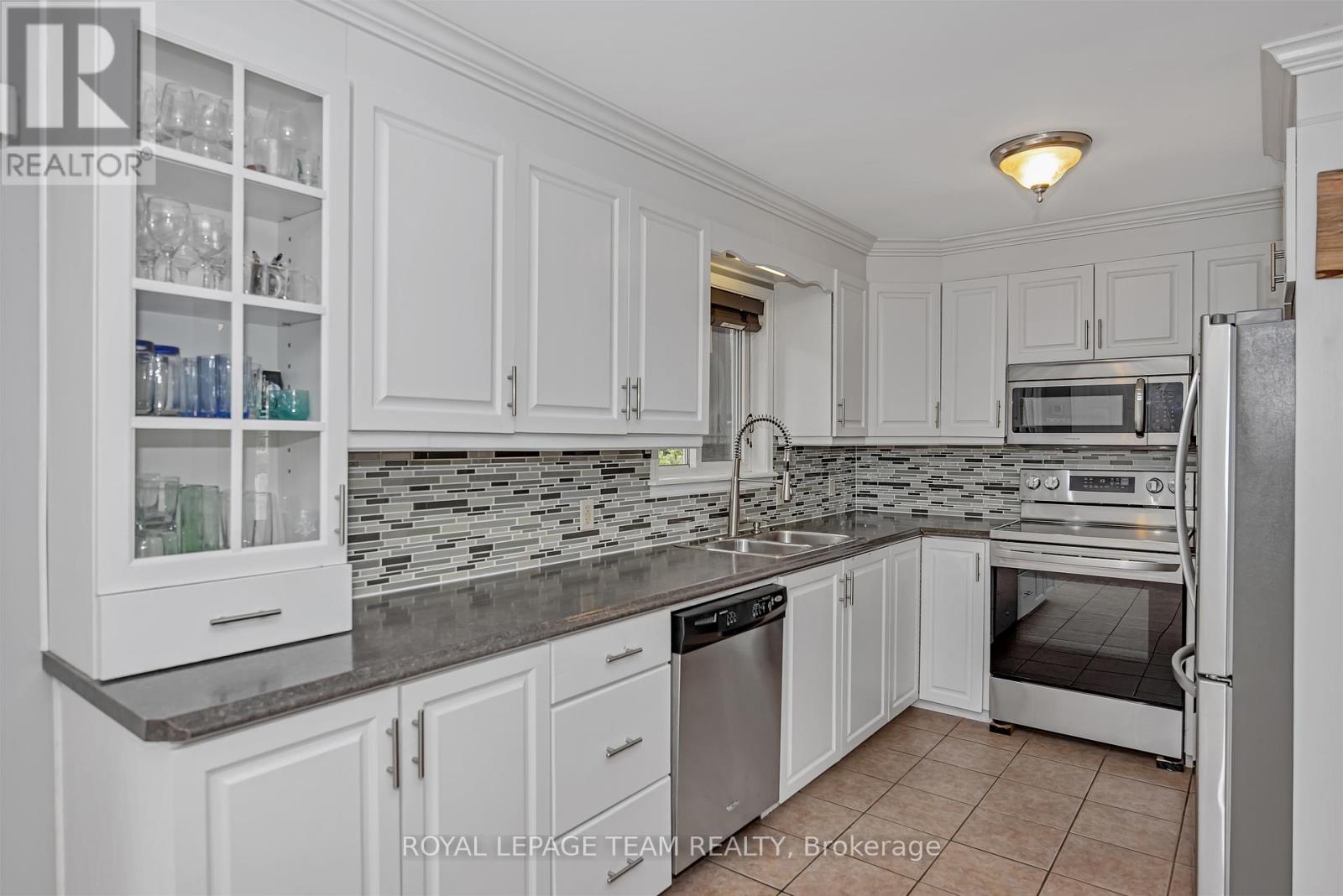 Photo 14 of 772 Kitley Line 3 Road, Elizabethtownkitley ON