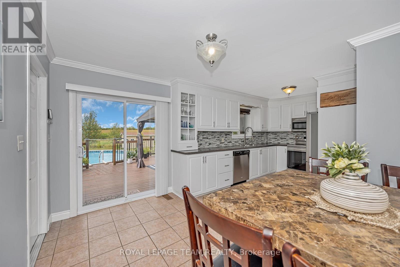 Photo 16 of 772 Kitley Line 3 Road, Elizabethtownkitley ON