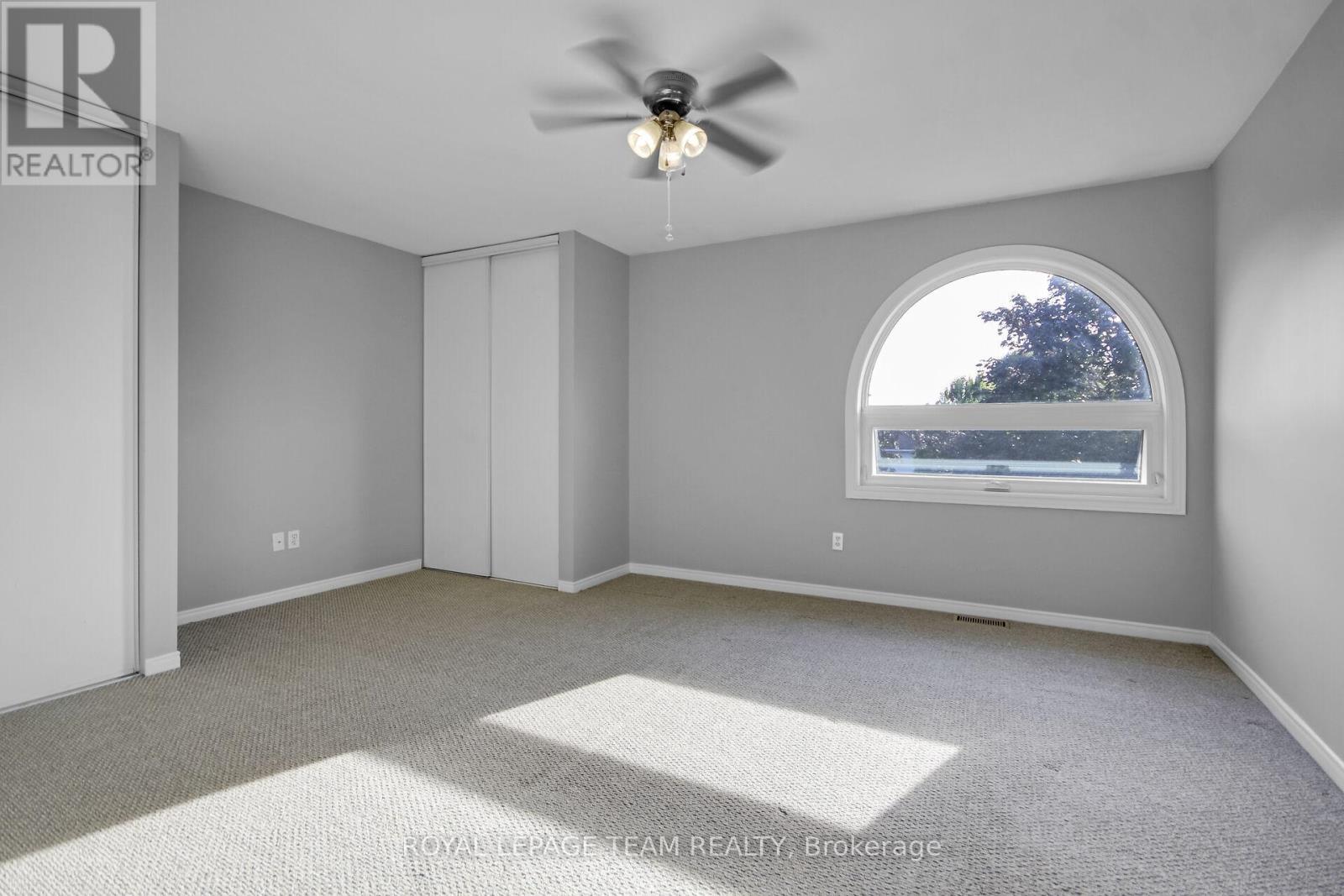 Photo 21 of 89 Thornbury Crescent, Ottawa ON