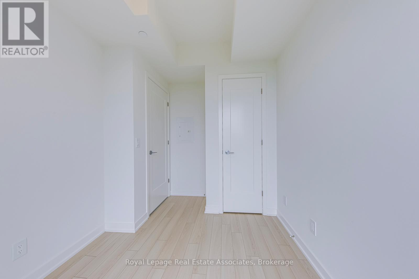 Photo 25 of 903 3079 Trafalgar Road, Oakville ON