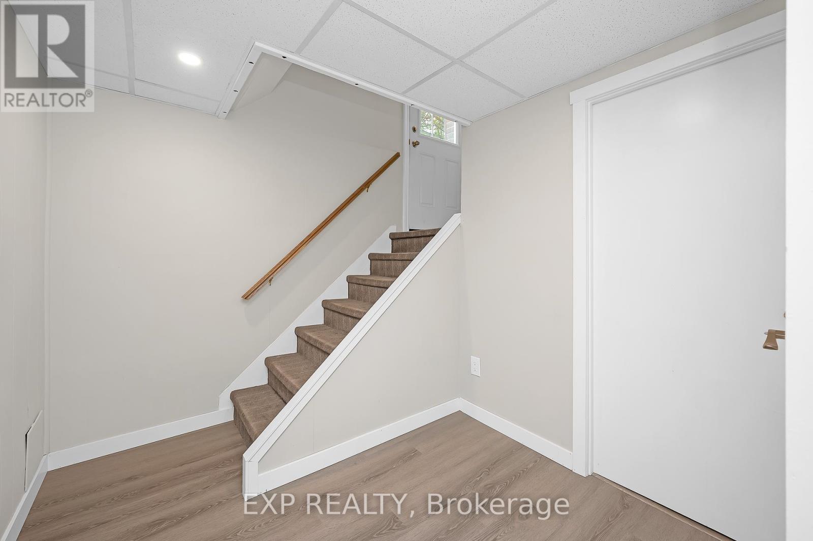 Photo 26 of 338 Delrex Boulevard, Halton Hills ON