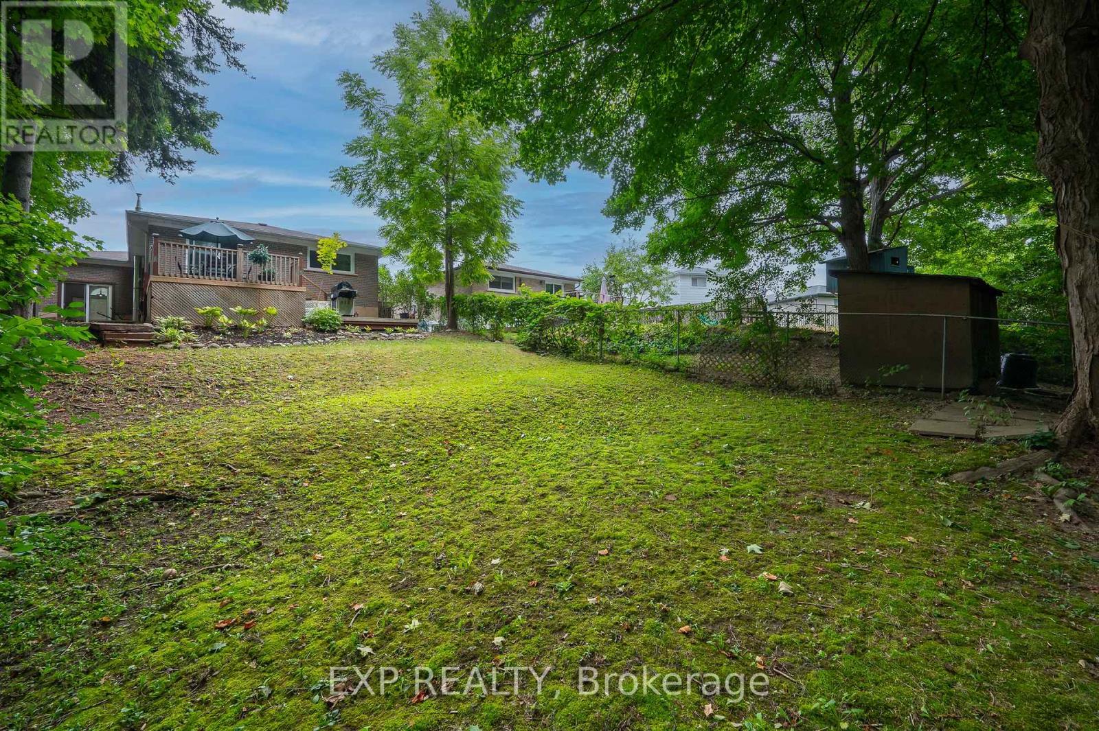 Photo 29 of 338 Delrex Boulevard, Halton Hills ON