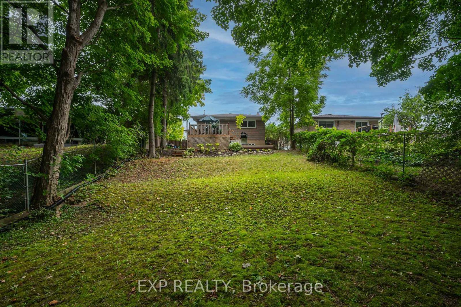 Photo 30 of 338 Delrex Boulevard, Halton Hills ON