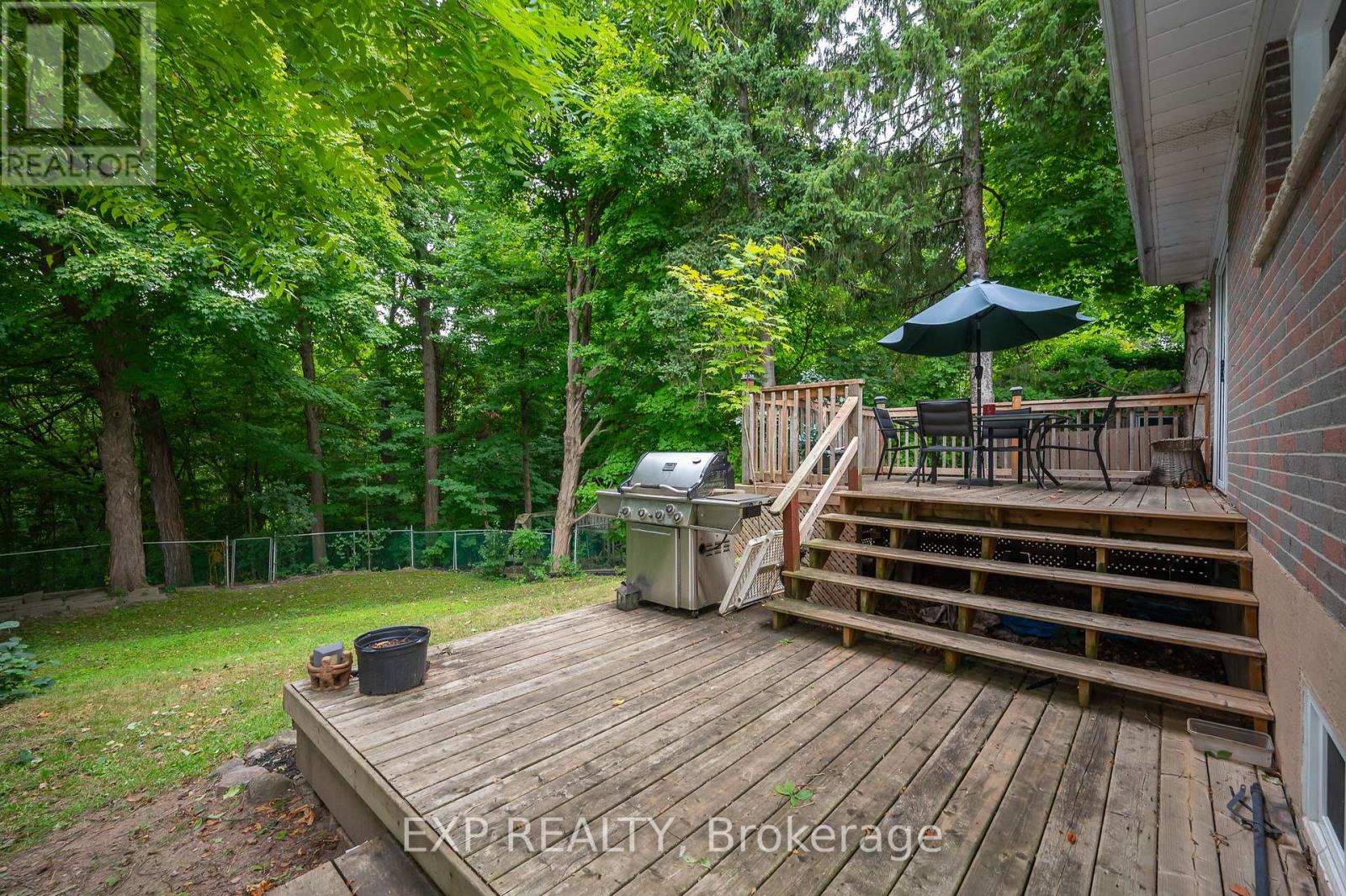 Photo 32 of 338 Delrex Boulevard, Halton Hills ON