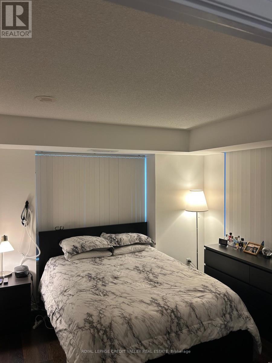 Photo 12 of 908 3 Michael Power Place, Toronto ON