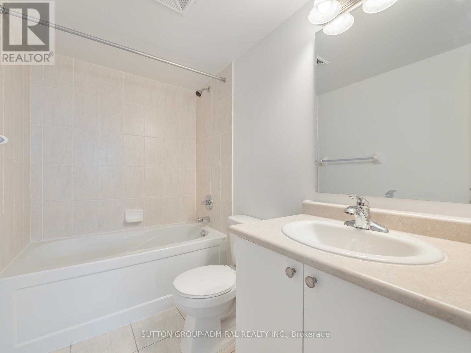 Photo 10 of 1715 60 Heintzman Street, Toronto ON