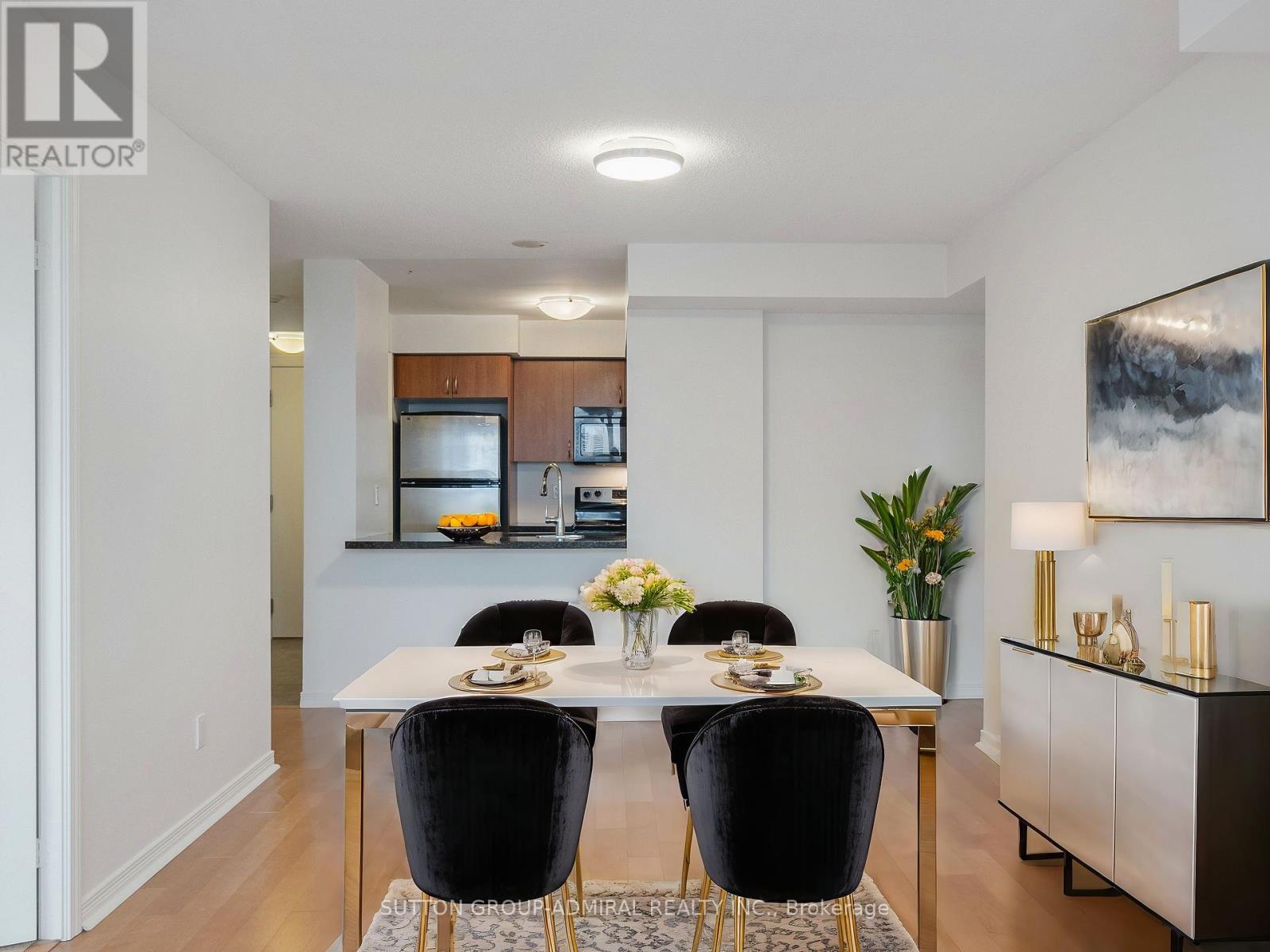 Photo 7 of 1715 60 Heintzman Street, Toronto ON