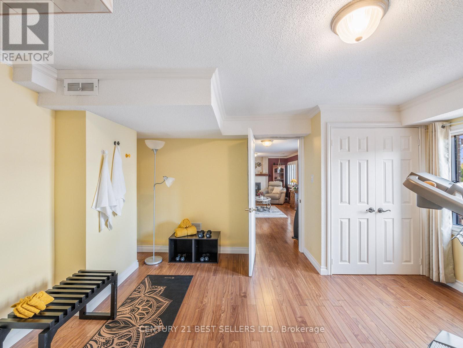 Photo 11 of 15 Blackthorn Lane, Brampton ON