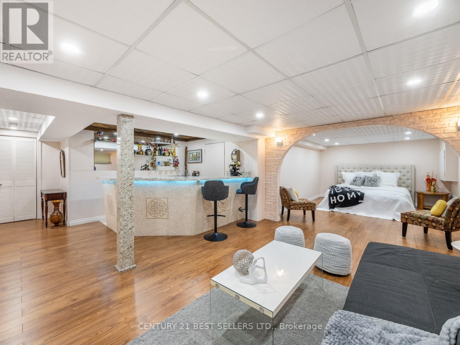 Photo 16 of 15 Blackthorn Lane, Brampton ON