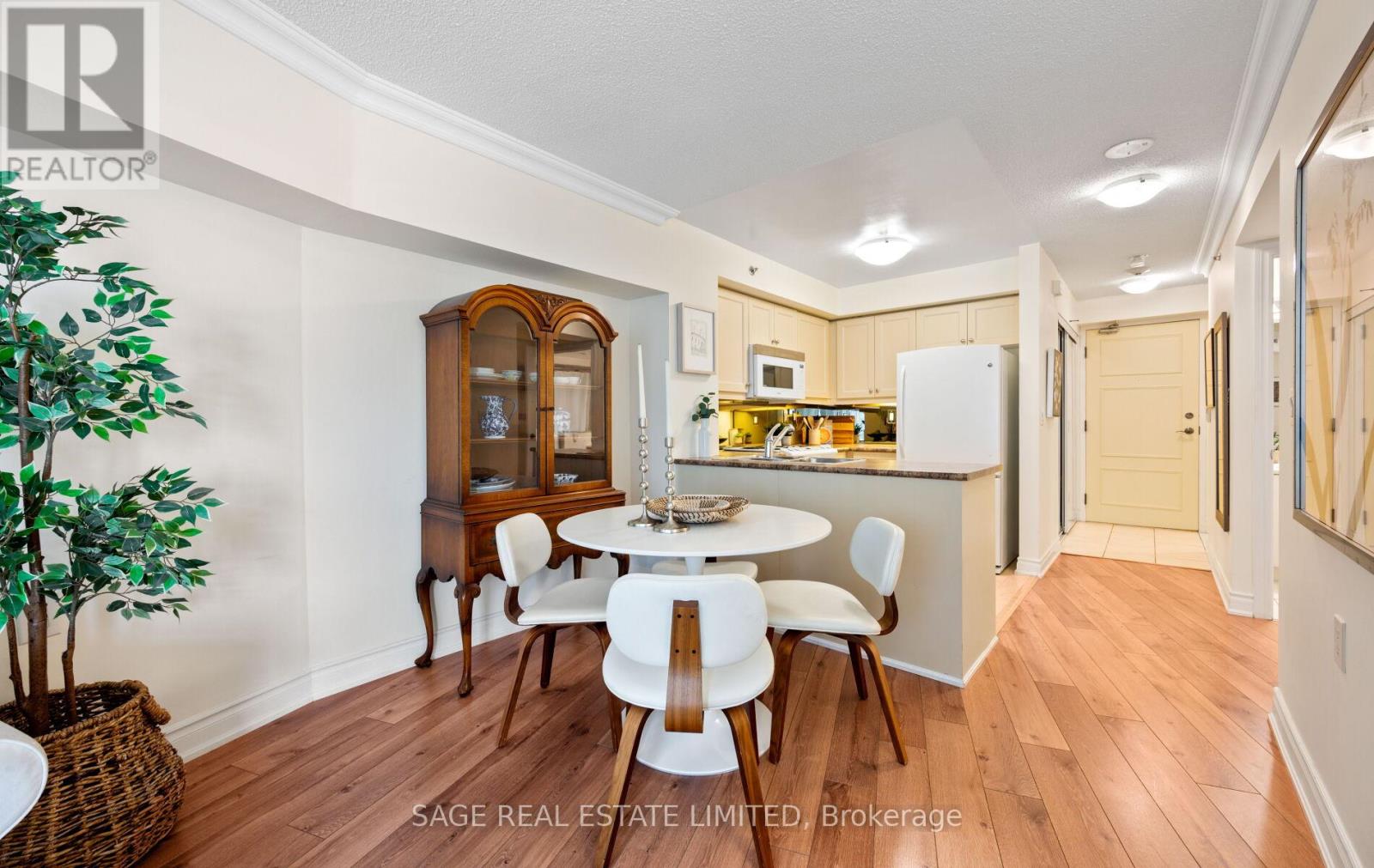Photo 15 of 1005 3 Marine Parade Drive, Toronto ON