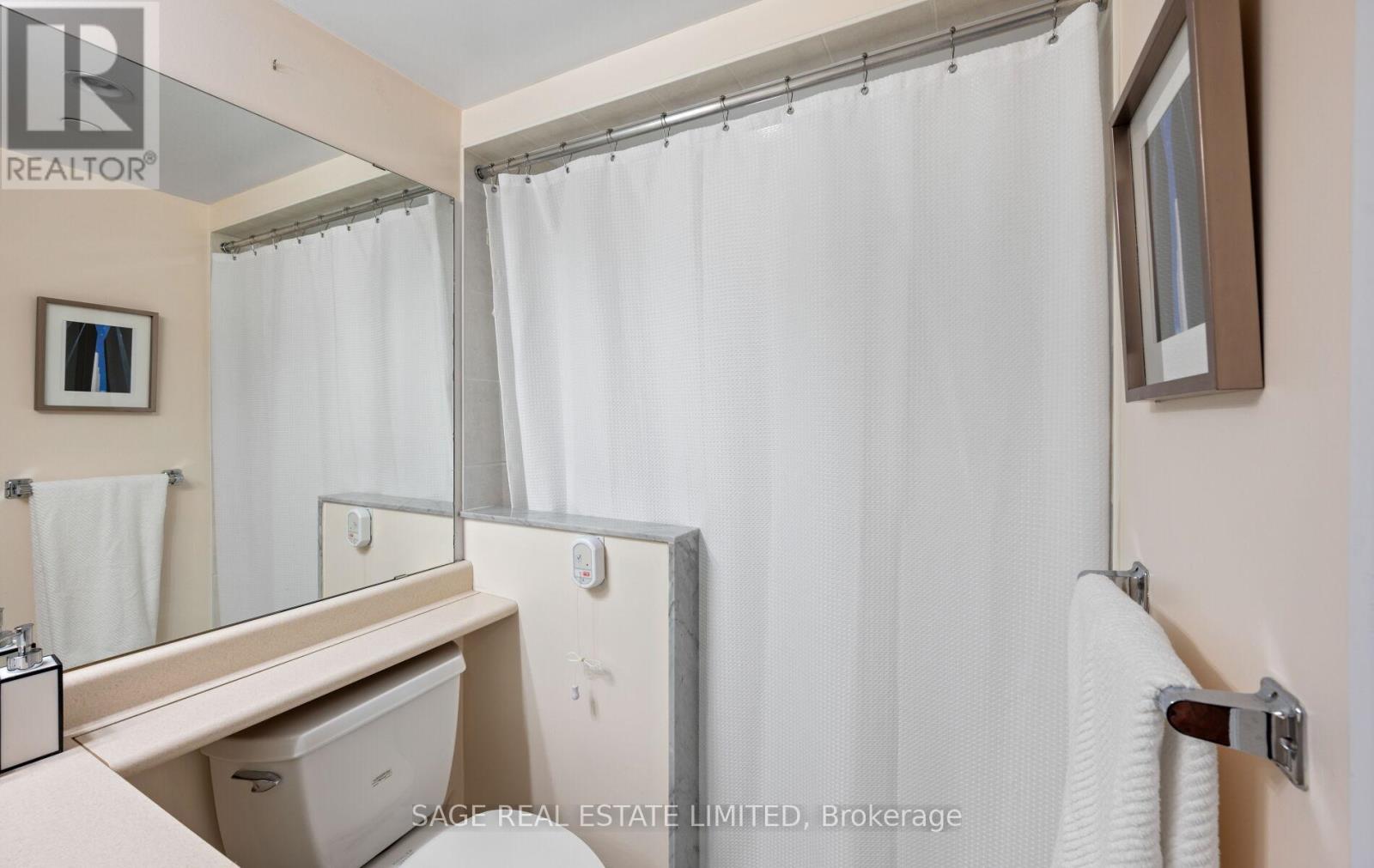 Photo 19 of 1005 3 Marine Parade Drive, Toronto ON