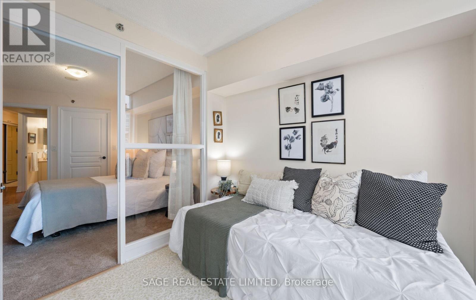 Photo 24 of 1005 3 Marine Parade Drive, Toronto ON