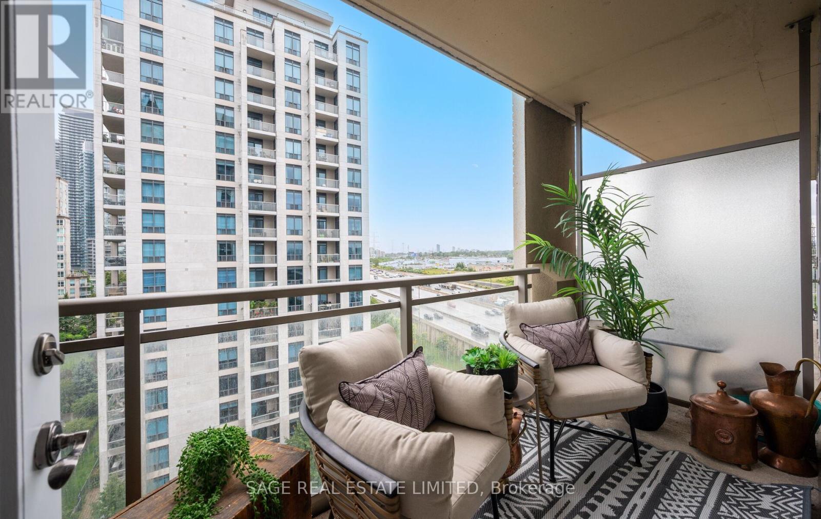 Photo 29 of 1005 3 Marine Parade Drive, Toronto ON