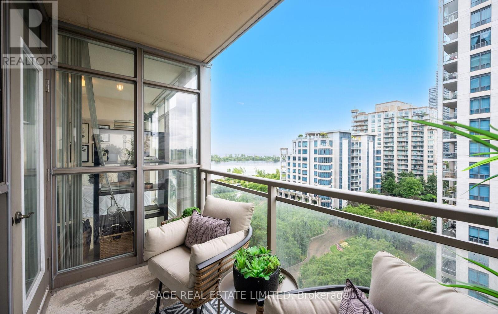 Photo 31 of 1005 3 Marine Parade Drive, Toronto ON