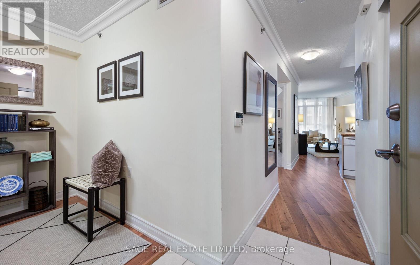 Photo 9 of 1005 3 Marine Parade Drive, Toronto ON
