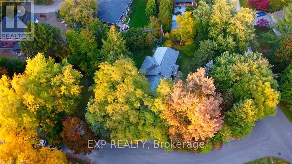 Photo 8 of 376 Philip Place, Hamilton ON