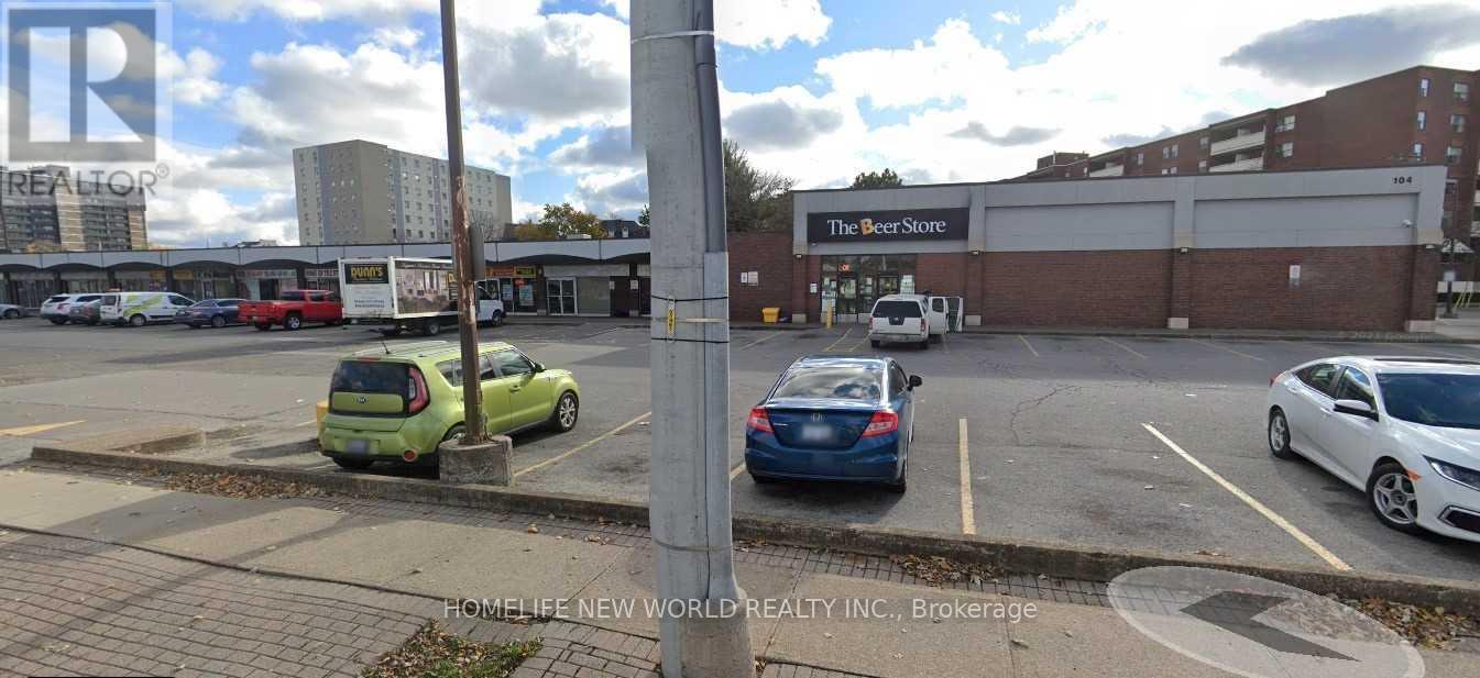 Photo 2 of 10 A 120 Welland Avenue, St Catharines ON