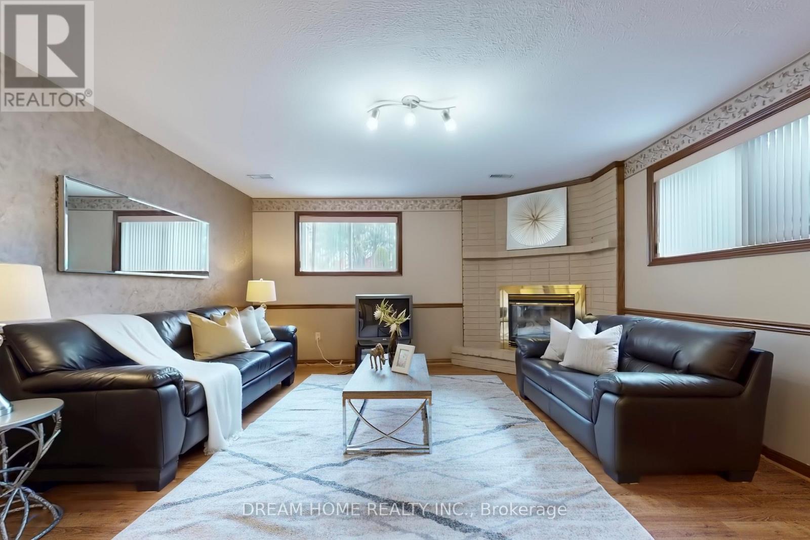 Photo 25 of 7737 Mount Carmel Boulevard, Niagara Falls ON