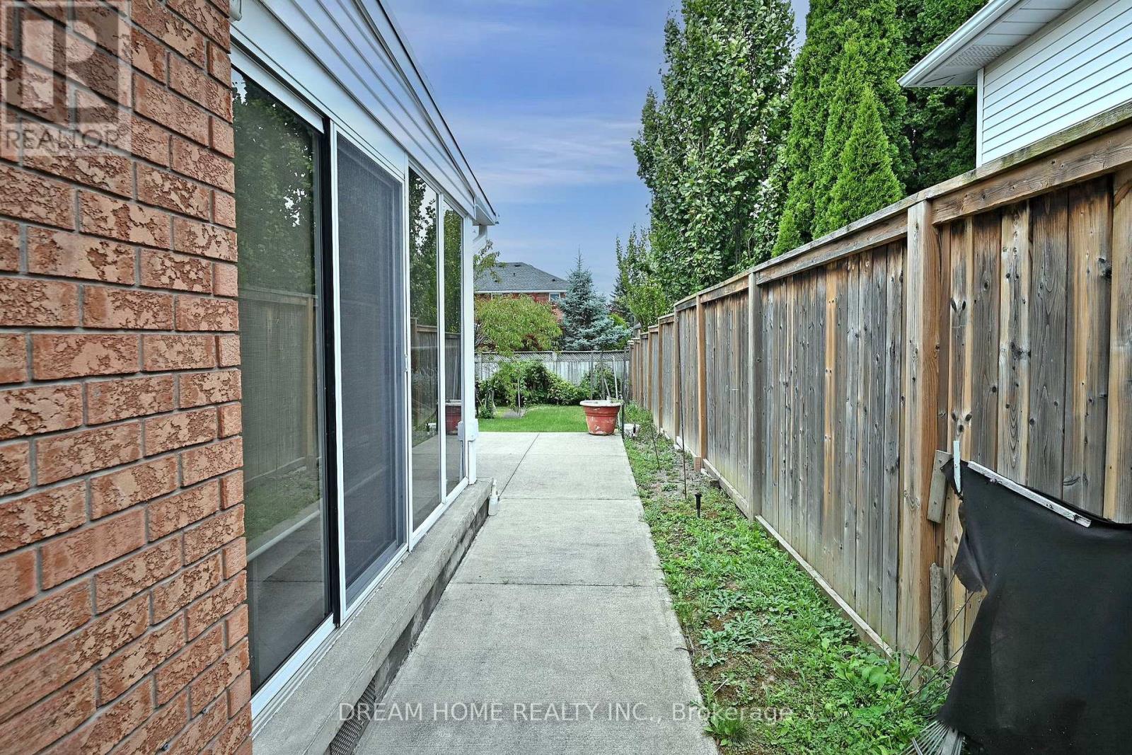 Photo 38 of 7737 Mount Carmel Boulevard, Niagara Falls ON