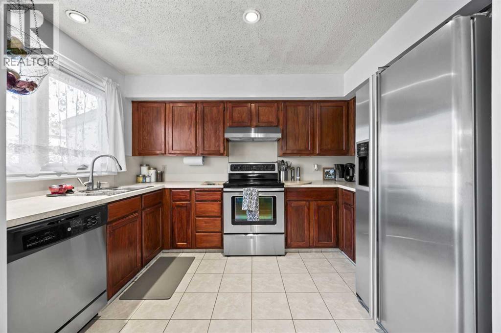 Photo 13 of 108 Templegreen Road Ne, Calgary AB