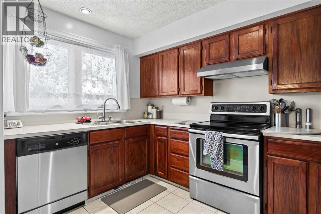 Photo 14 of 108 Templegreen Road Ne, Calgary AB