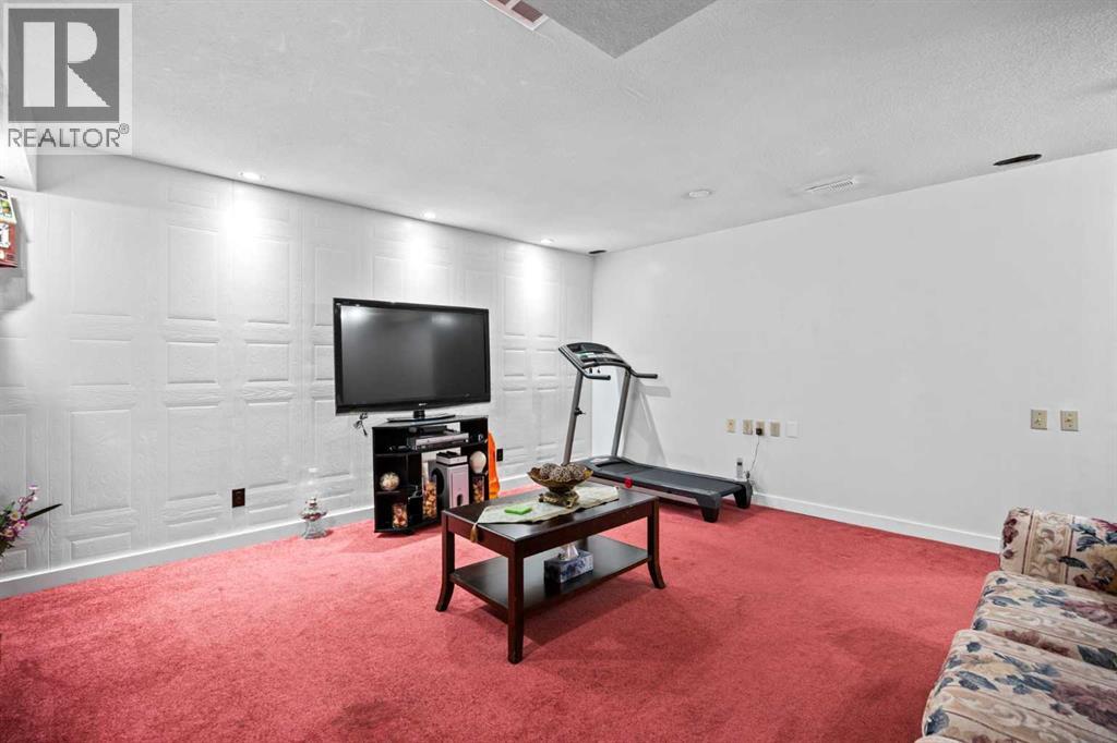 Photo 26 of 108 Templegreen Road Ne, Calgary AB