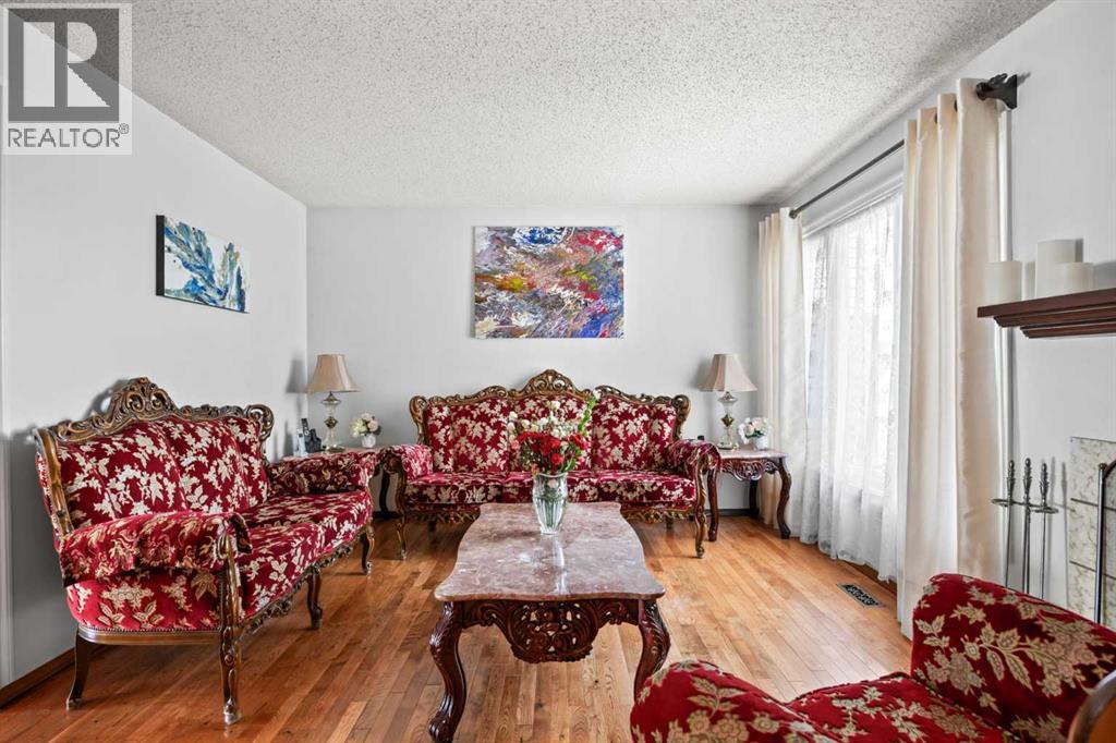 Photo 5 of 108 Templegreen Road Ne, Calgary AB