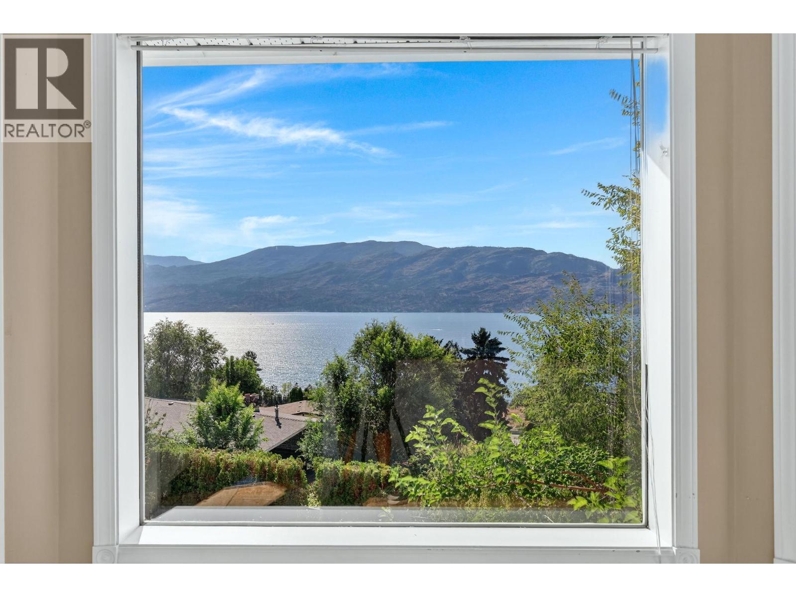 3715 Lornell Crescent, Peachland
