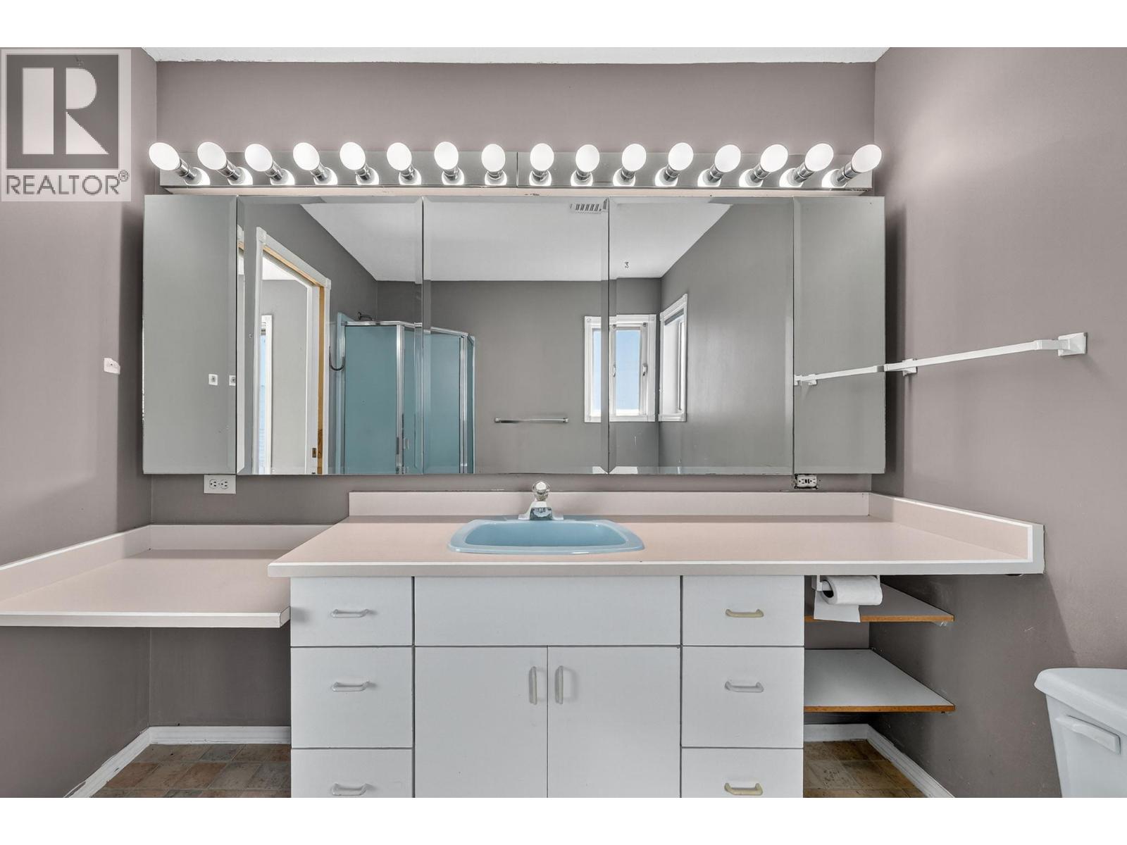 3715 Lornell Crescent, Peachland