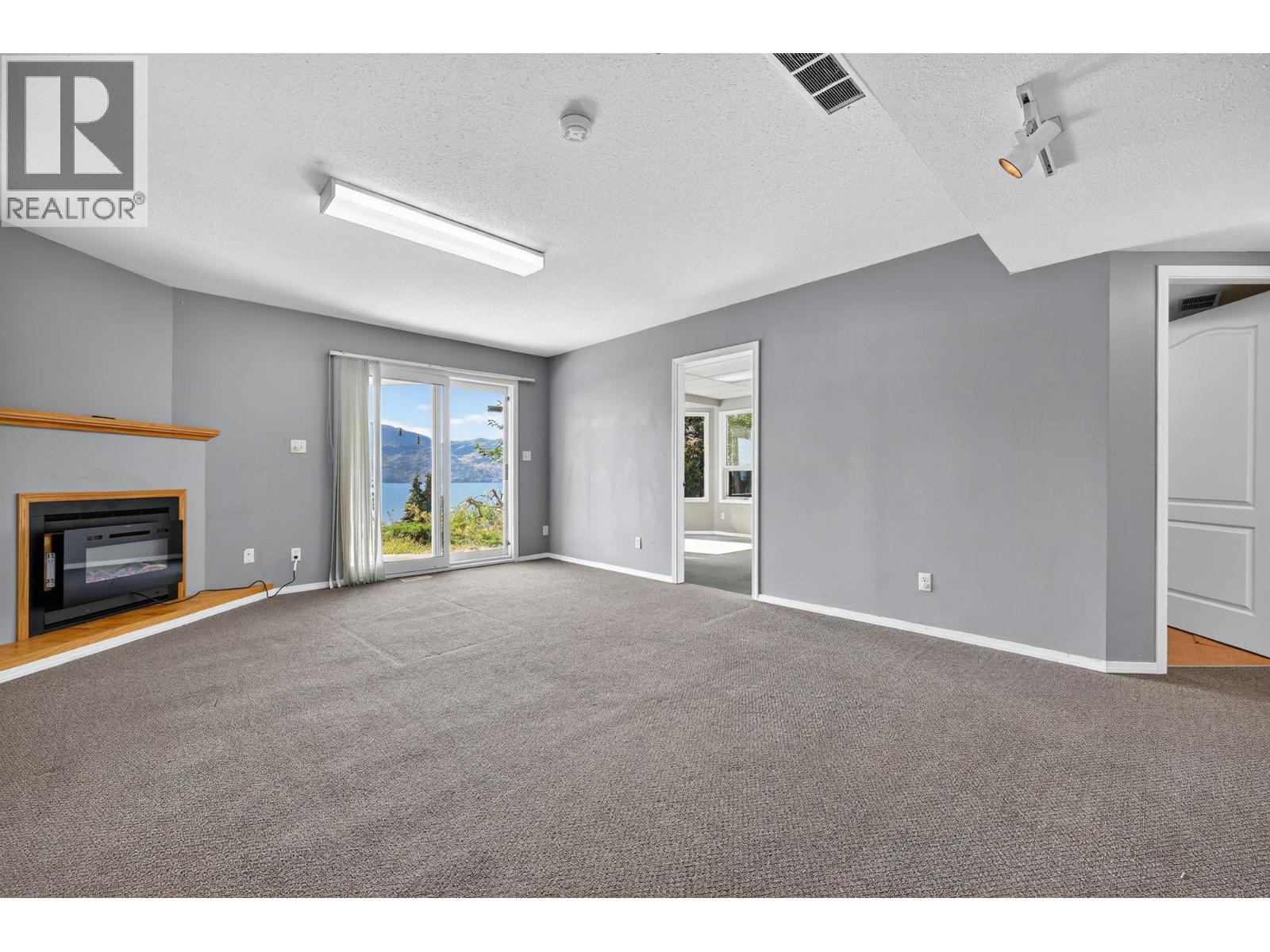 3715 Lornell Crescent, Peachland