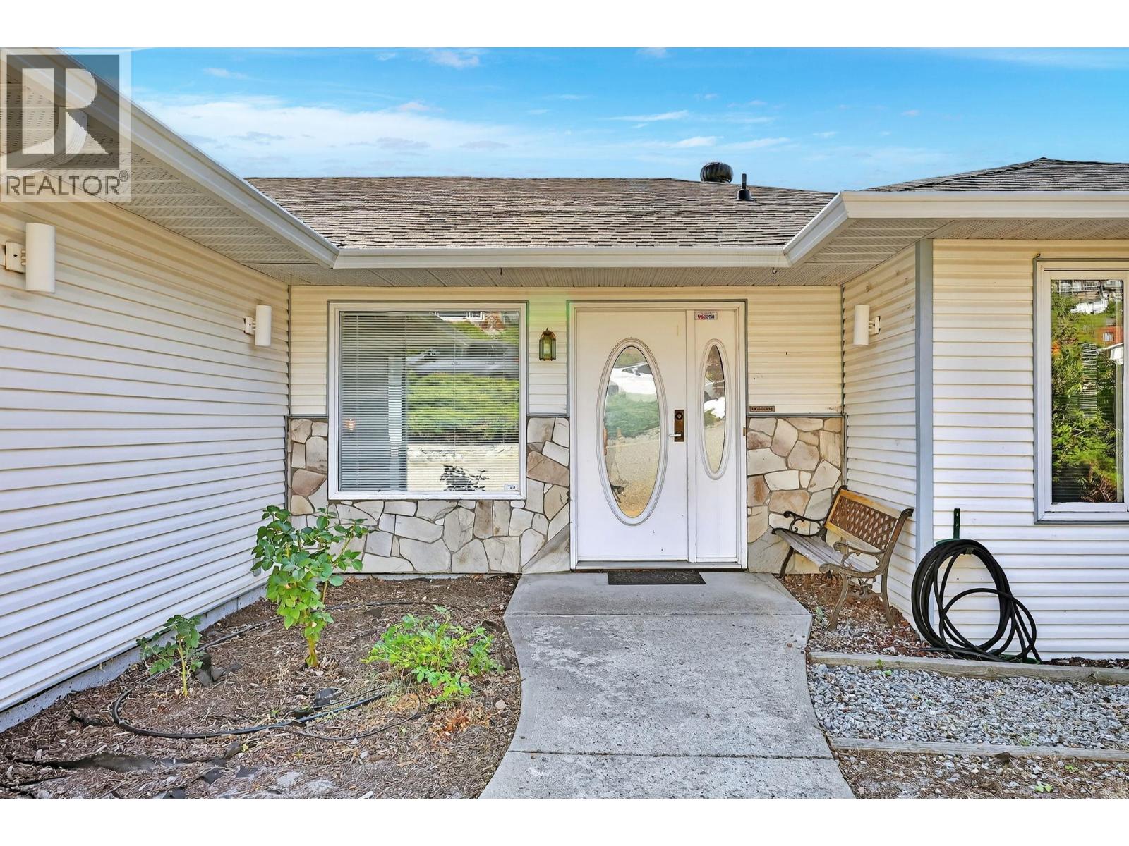 3715 Lornell Crescent, Peachland