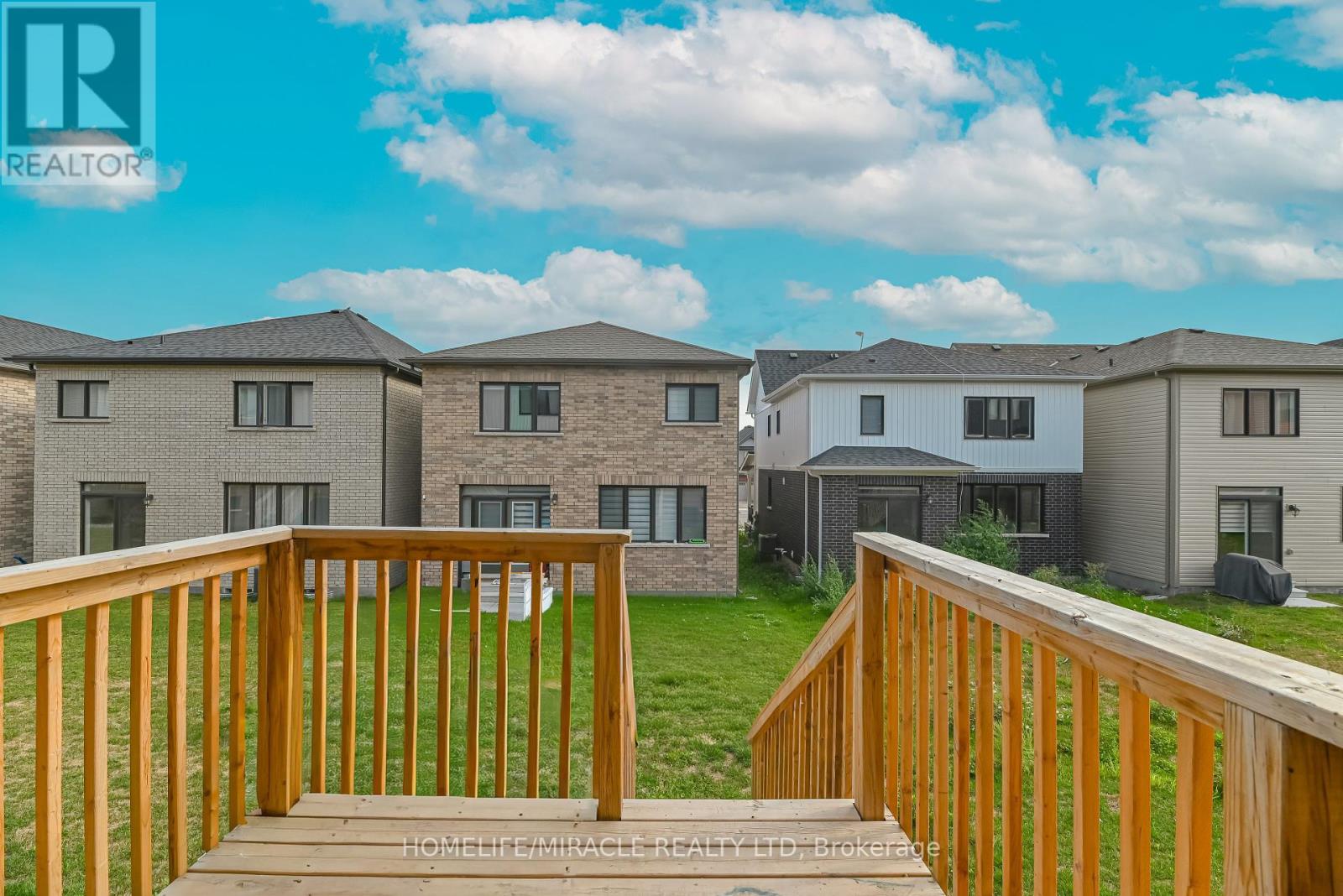 Photo 27 of 65 Stern Drive, Welland ON