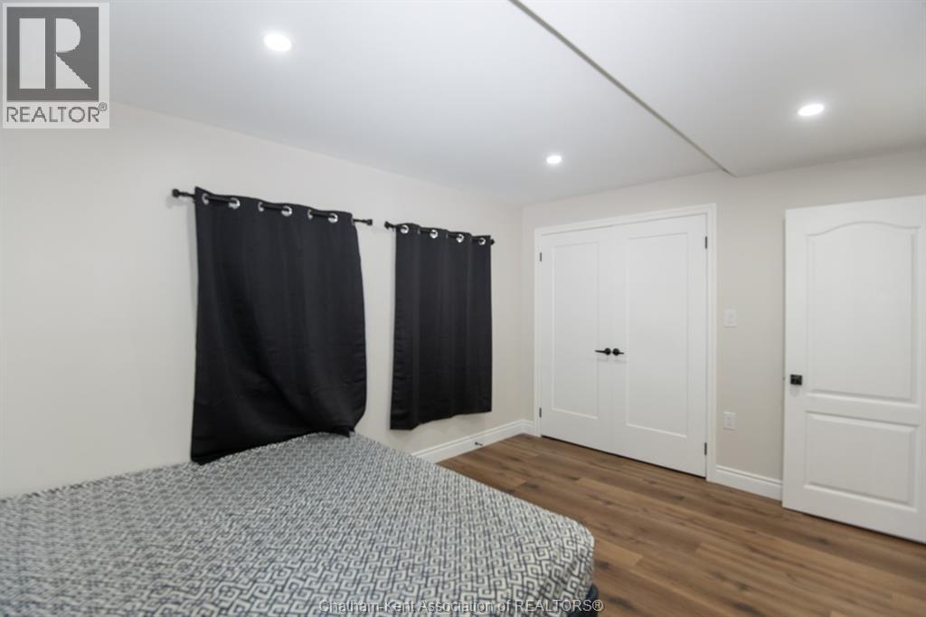 Photo 18 of 716 Mcnaughton Avenue East, Chatham ON