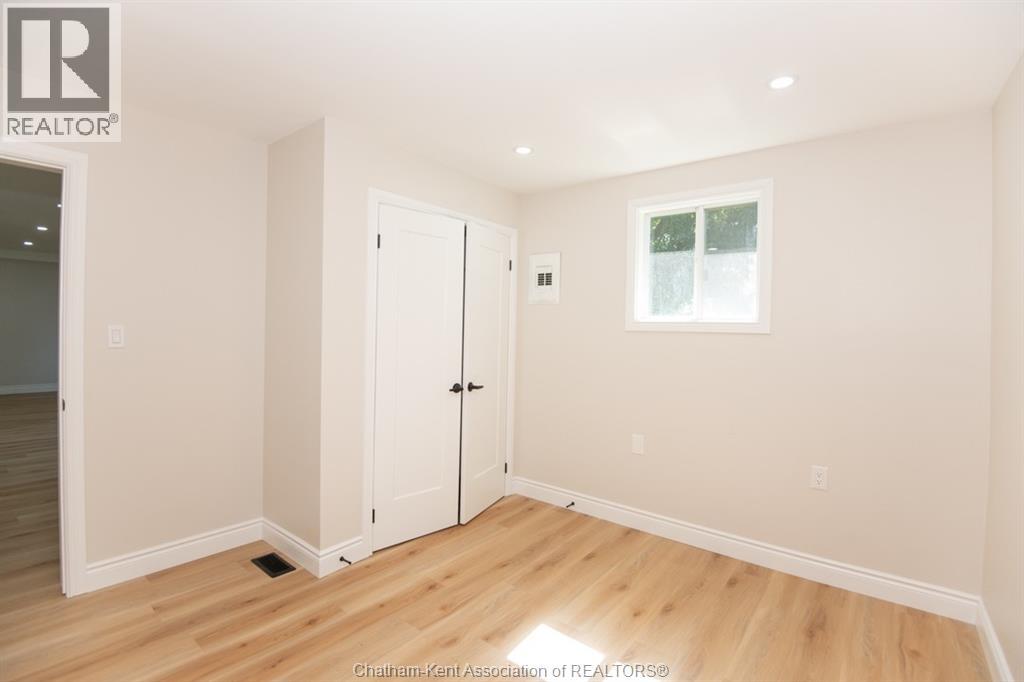 Photo 29 of 716 Mcnaughton Avenue East, Chatham ON