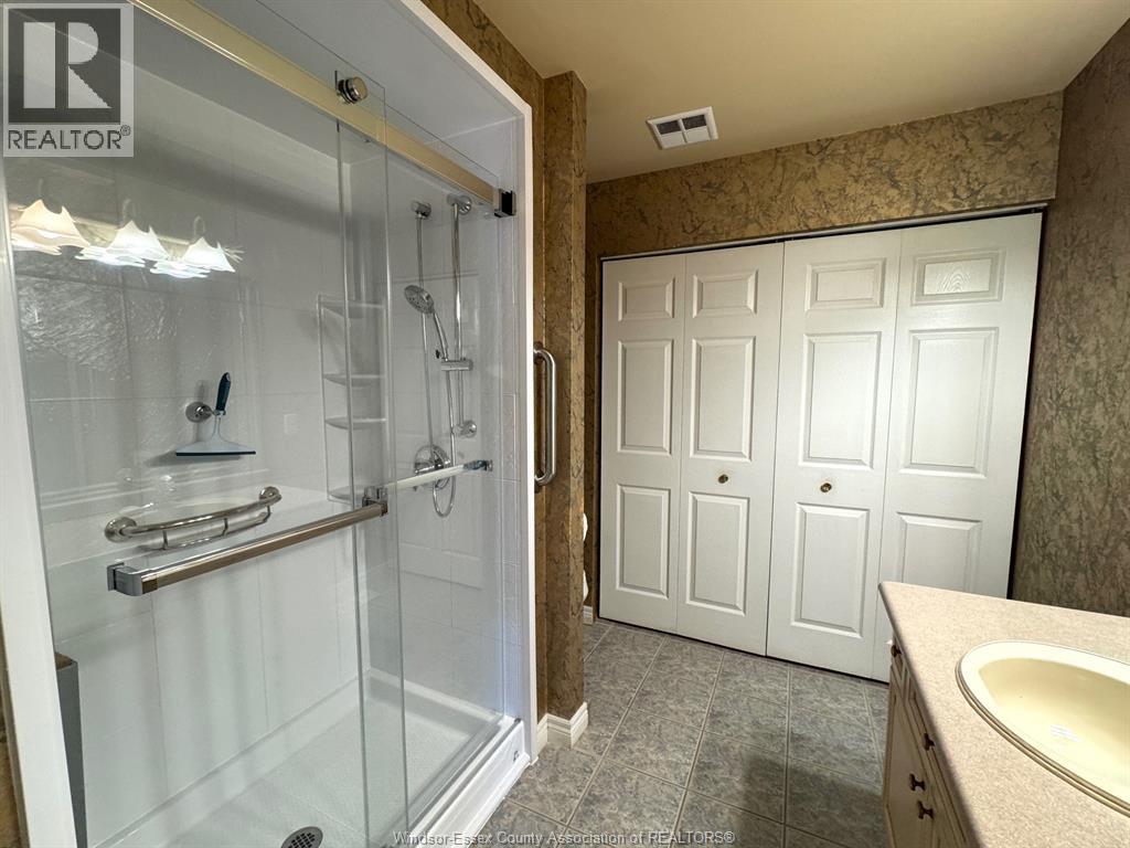 Photo 27 of 11285 Firgrove Drive, Windsor ON