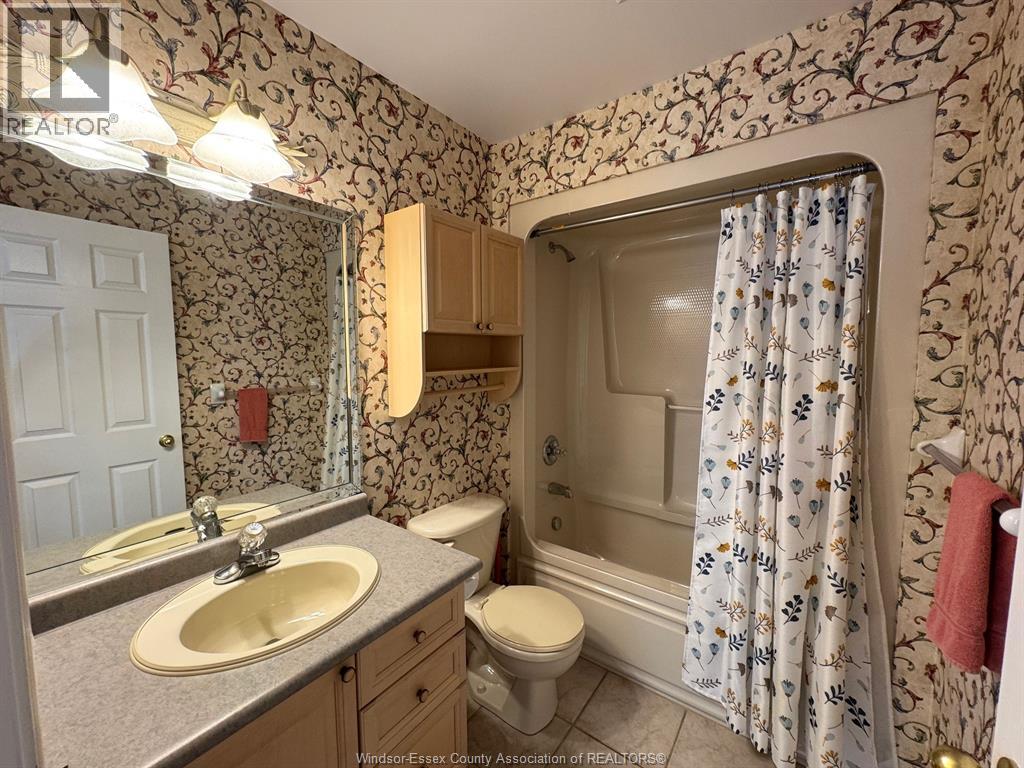 Photo 23 of 11285 Firgrove Drive, Windsor ON