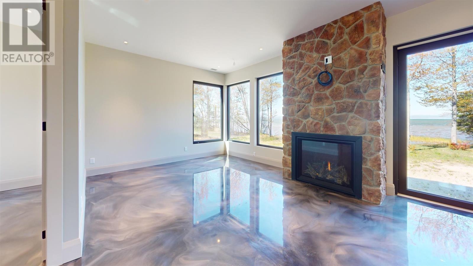 Photo 19 of 937 Sunnyside Beach Rd, Sault Ste Marie ON