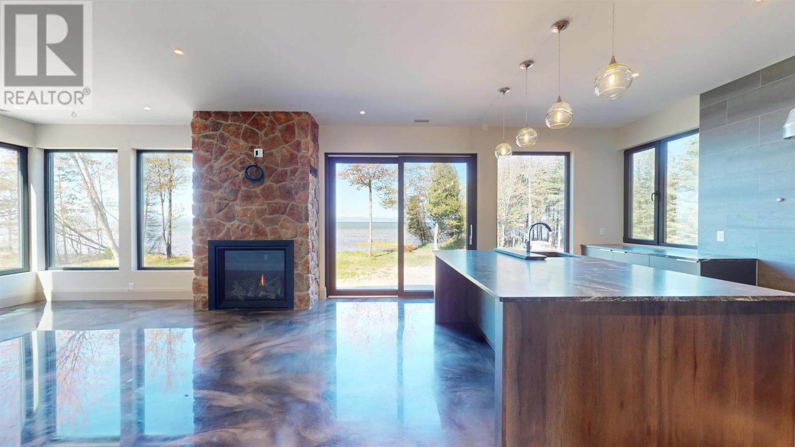 Photo 16 of 937 Sunnyside Beach Rd, Sault Ste Marie ON