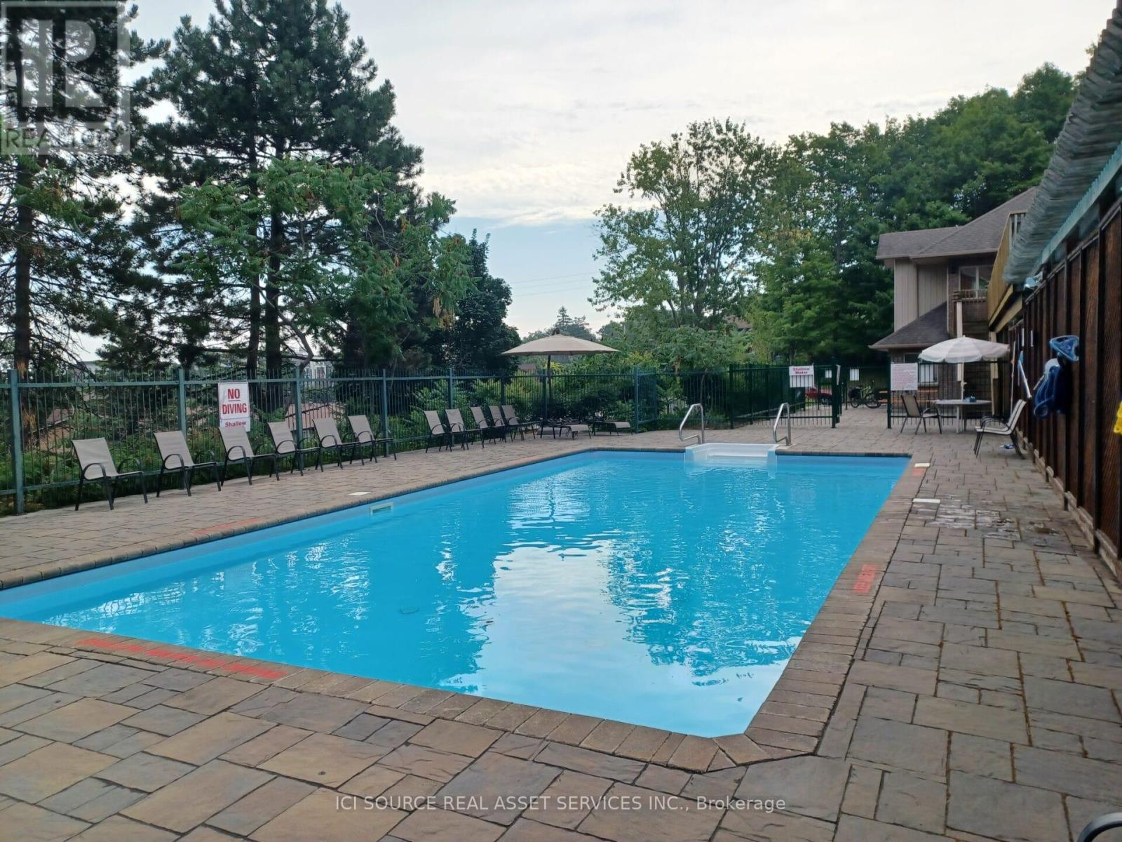 Photo 19 of 7 21 Evergreen Court, Barrie ON