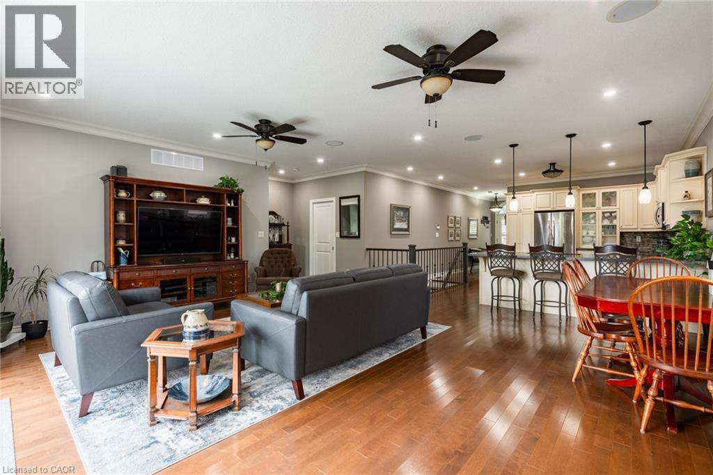 Photo 15 of 13 Iron Bridge Court, Caledonia ON