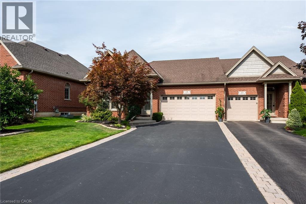 Photo 3 of 13 Iron Bridge Court, Caledonia ON