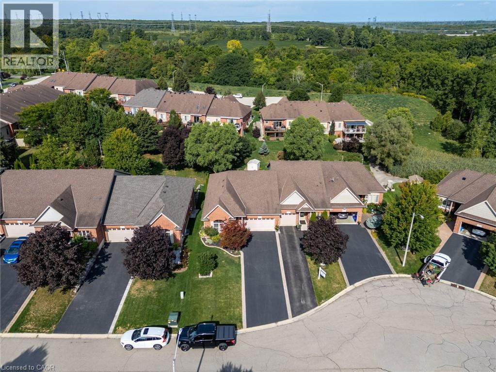 Photo 46 of 13 Iron Bridge Court, Caledonia ON