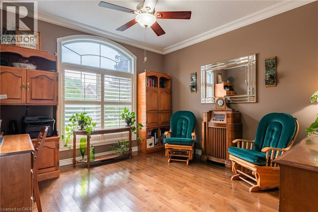 Photo 7 of 13 Iron Bridge Court, Caledonia ON
