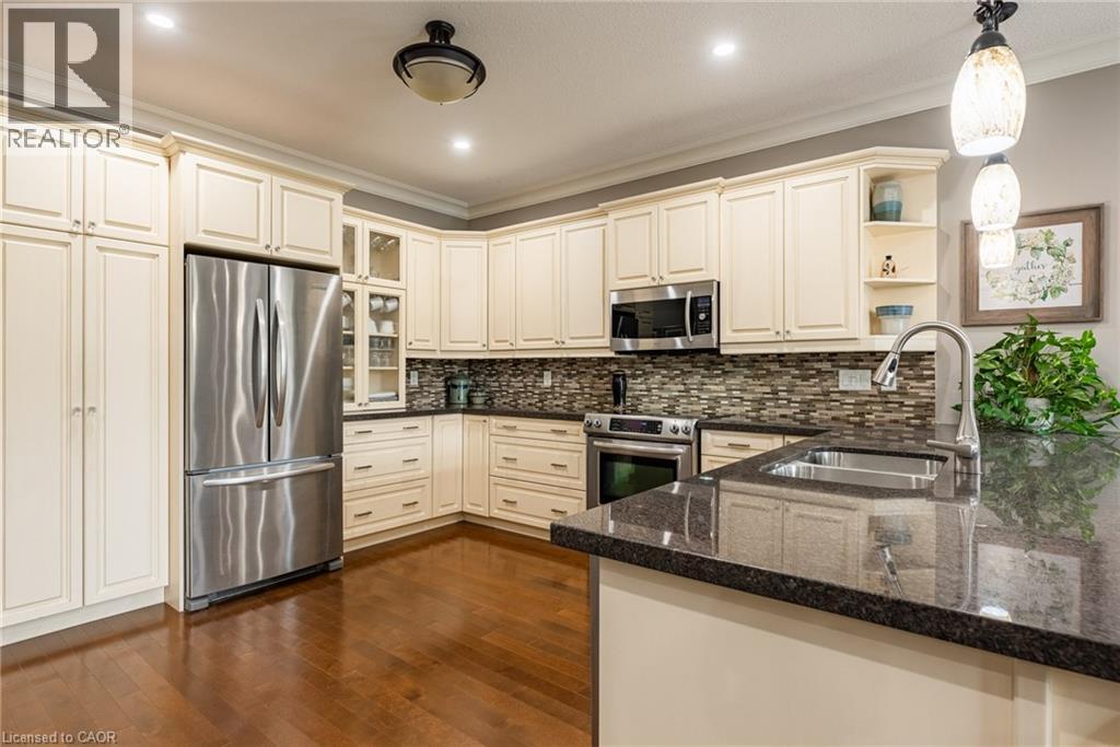 Photo 10 of 13 Iron Bridge Court, Caledonia ON