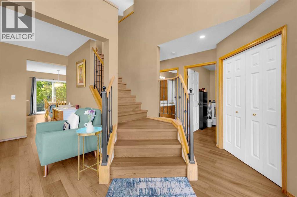 Photo 16 of 198 Panorama Hills Close Nw, Calgary AB