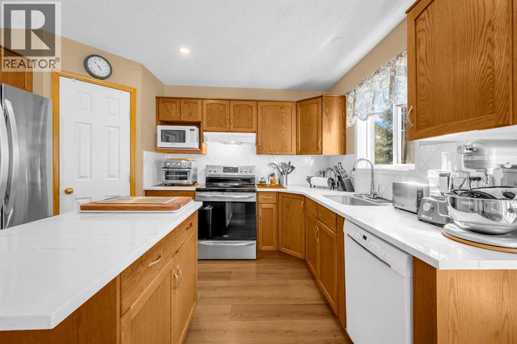 Photo 8 of 198 Panorama Hills Close Nw, Calgary AB